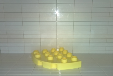 Пластина четверть круга, сырная прослойка для бутербродов 4х4 светло-желтая