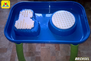 Стол игровой для воды с белыми пластинами