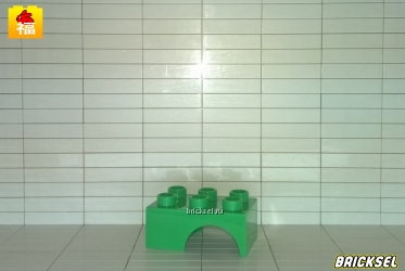 Часть горки, кубик 2х3 с аркой для шарика зеленая