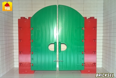 Ворота распашные 2х2х6 красные с зелеными створками аркой