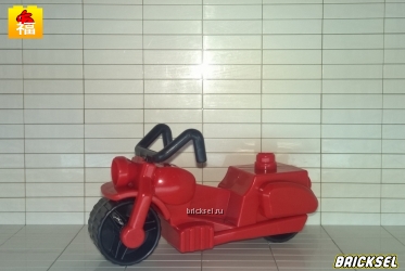 Мотоцикл старого образца красный